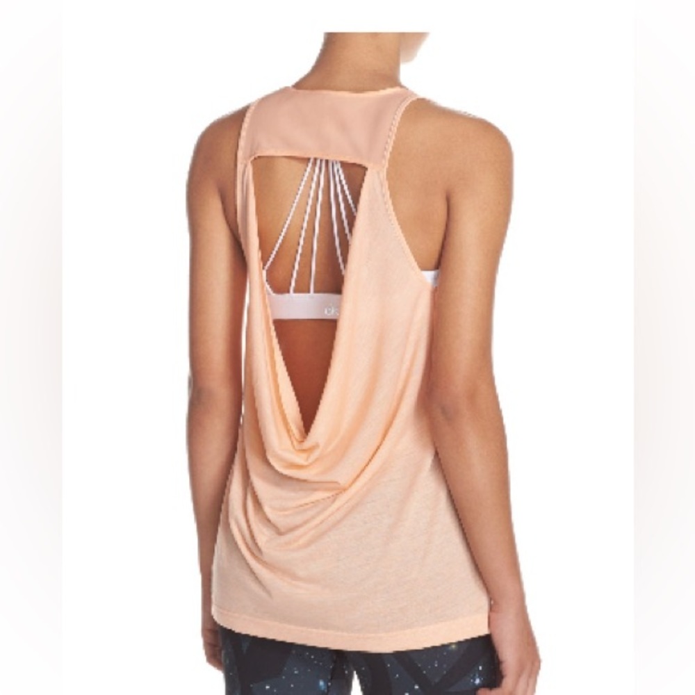 ALO Yoga Vapor Tank. Light orange size Med